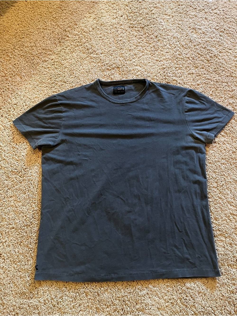 CUTS The Box Cut Premium T-Shirt Gray Men’s Large